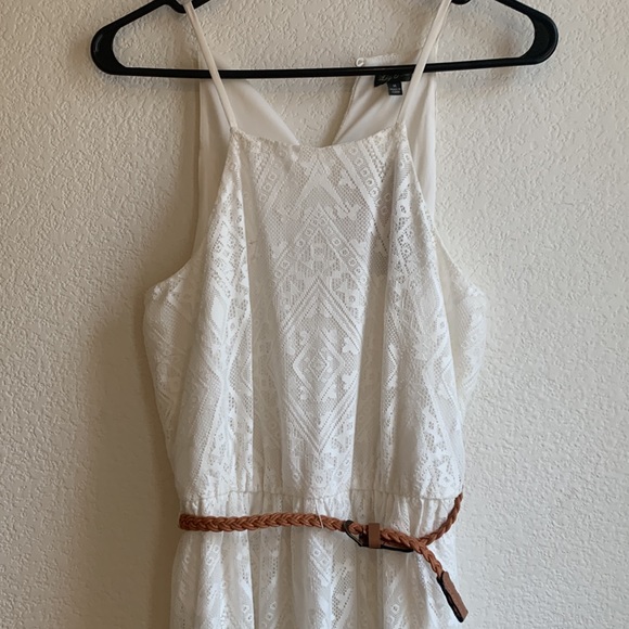 NWT cream long lace dress size medium - Picture 2 of 8
